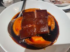 鲍鱼红烧肉-荣轩(新荣记环球金融中心店)