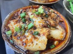 -董哥山城碗碗香(美专校街店)