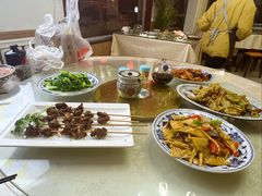 -天天向上素食餐厅(五台山店)