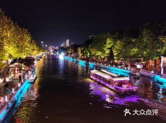 南长街变长了，今夜梁宵越夜越美丽