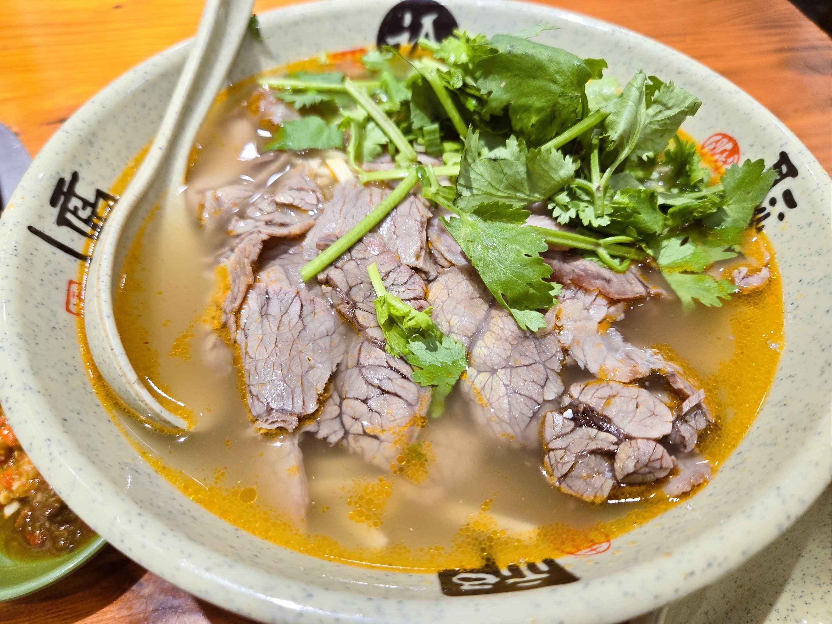 申北路上最好吃的牛肉粉丝汤