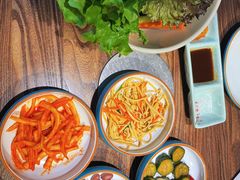 -明洞阿姨·韩式酱蟹烤肉·创意料理(三元桥店)