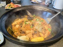 -缘福乡村铁锅炖民宿(八达岭店)