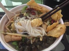 -笋果坊螺蛳粉(竹园小区店)