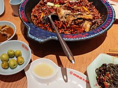 -何师傅美蛙鱼头(汉街店)