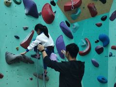 -蓝天攀岩-青少年训练(罗湖益田假日广场店)