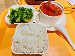 罐焖牛肉套餐-北大家园食堂
