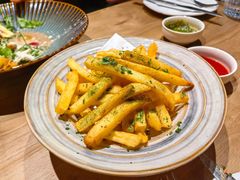 -LESCEDARS Brasserie Bistro香柏树