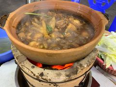 招牌鸡煲-雄伟美食(高沙中街店)