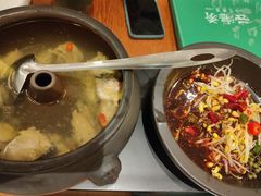 云南经典汽锅鸡-云海肴·汽锅鸡·云南菜(苏州中心店)