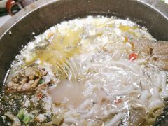 祖传石锅武昌鱼-小凤庭·地道湖北菜武昌鱼·藕汤(38年黄鹤楼店)