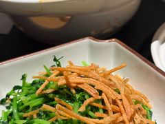 徐州金丝馓子炒豆苗-锦荟JINHUI·浙江小馆(上海荟聚店)