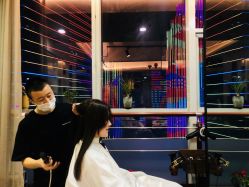点击看大图 -C-18 SALON