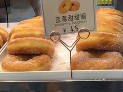 蓝莓甜甜圈-浓心爷爷·现烤面包(水荫路店)