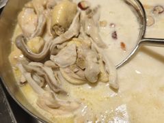 -尚尚仙·酸汤猪手·猪肚鸡火锅(华联万柳购物中心店)