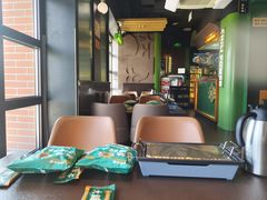 -曼听小寨海鲜烧烤·大连辣炒大王(盖州街店)