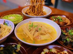 -李与白包子铺(桐梓林店)