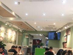 大堂-丽丽三鲜螺蛳粉(田林路店)