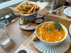 -Mark&Mars Restaurant