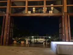 -亚龙湾喜来登·美景台大堂吧