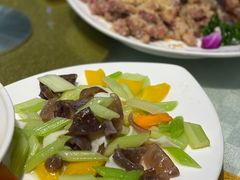 芹菜海参虾仁-光明邨大酒家(淮海路店)