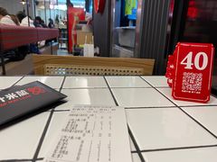 -肥汁米蘭香港米线(长宁来福士店)