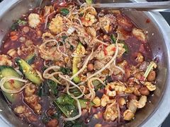 -周良天山牛杂城(天山路总店)