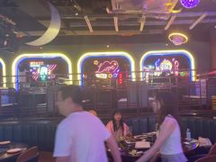 -路边边地标烧烤·川菜·小龙虾·音乐酒馆(良乡长虹店)