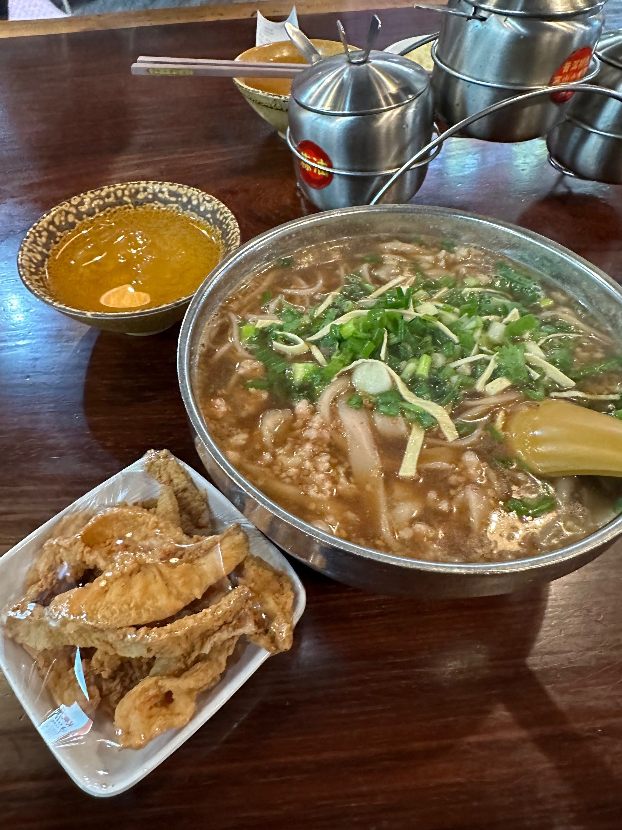 温暖一碗老仓醋米线