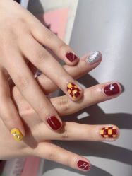 -丽心自助美甲美睫