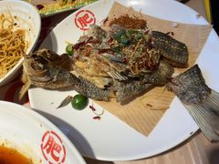 -肥肥虾庄·金牌油焖大虾(汉街SKP店)