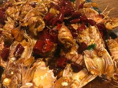 -喝丢一只鞋辣炒海鲜小烧烤(三八广场店)