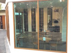 -Chom Cafe and Restaurant