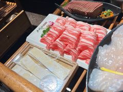 -老牌坊云南鱼豆花火锅(哈西万达店)