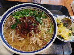 -云阿蛮云南生烫牛肉米线(奉贤路店)