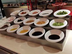 自助调料区-宜昌富力皇冠假日酒店·咖啡1号西餐厅