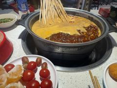-钢管厂五区小郡肝串串香(蜀都万达店)
