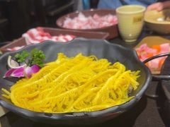 -宽板凳老灶火锅(台湾街店)
