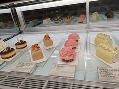 -潮一不贰·西式简餐·法式甜品(外滩店)