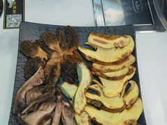 -蘑统田下·野生菌火锅