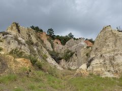 -彩色沙林风景区