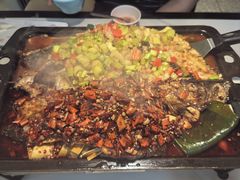 -江边城外烤全鱼(世茂广场店)