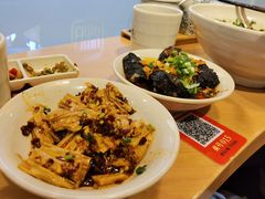 -龙记桂林米粉(财满街店)