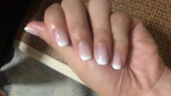 -灰姑娘美甲美睫馆