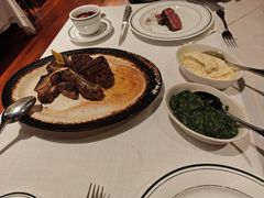 -Wolfgang’s Steakhouse 沃夫冈牛排馆(上海白玉兰广场店)