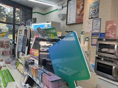 -全家便利店(天目山路三店)