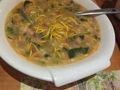 -月亮眼花园餐厅书吧酒吧