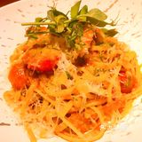 这里附近的几家吃饭也不是很多人