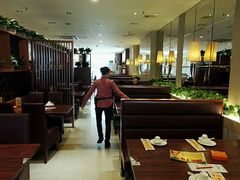 -川流不息·地道川菜·小龙虾(新松江路店)