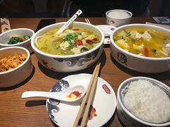 -渝是乎酸菜鱼(龙旗购物中心店)